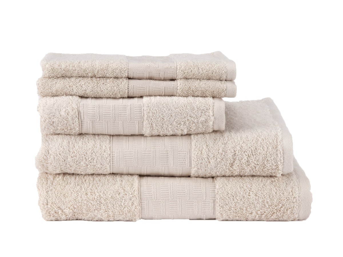 Mora Premium Towels 70x140 CM Mora Premium Towels 70x140 CM
